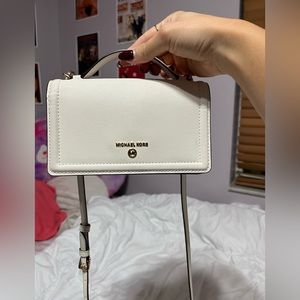 MICHEAL KORS CROSSBODY